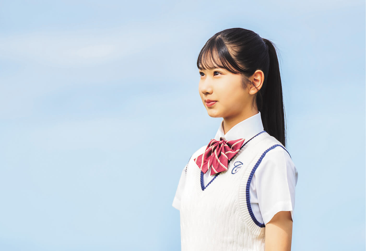 制服姿の女子学生