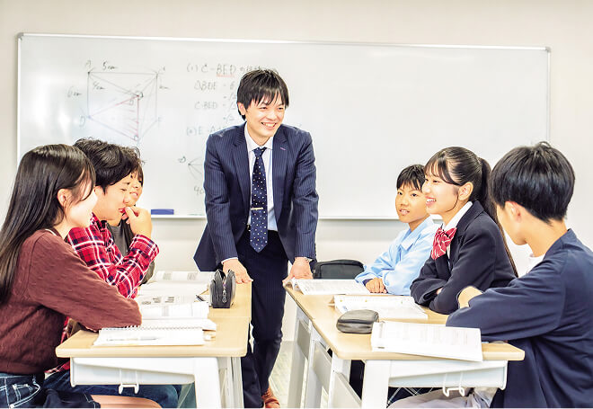 授業中の中学部クラス指導の様子